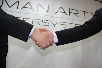 Foto eines Handschlags